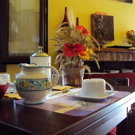 Casa Di Campagna B&B La Corte Феррара Экстерьер фото